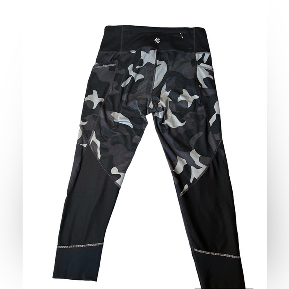 Athleta women’s Capri length legging size small - Picture 2 of 10